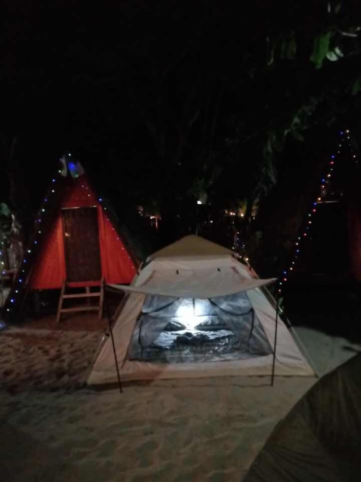 Shalom Camp Hotel Ел Нидо Екстериор снимка