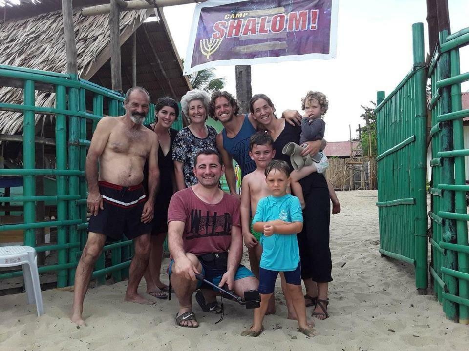 Shalom Camp Hotel Ел Нидо Екстериор снимка